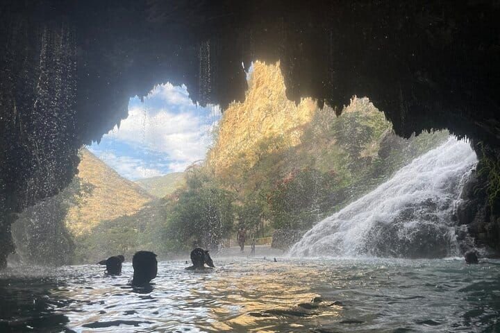 El interior de las grutas