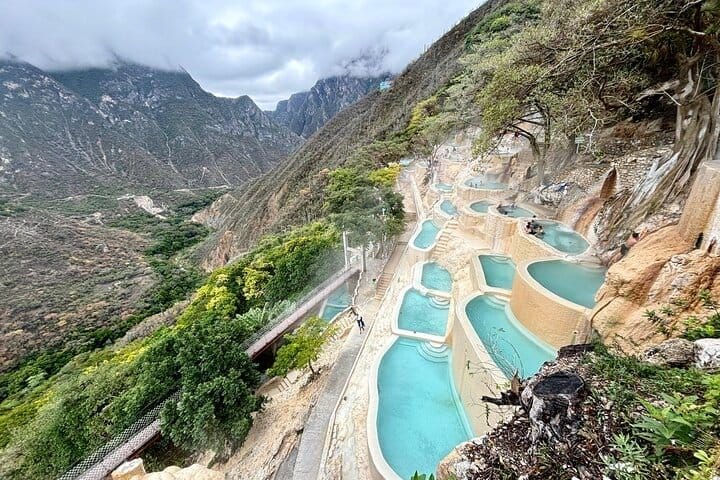 Tolantongo de día completo: aguas termales, grutas y río, desde Querétaro